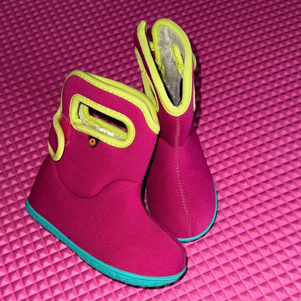 Bogs Toddler Pink Winter Boots - 8T
